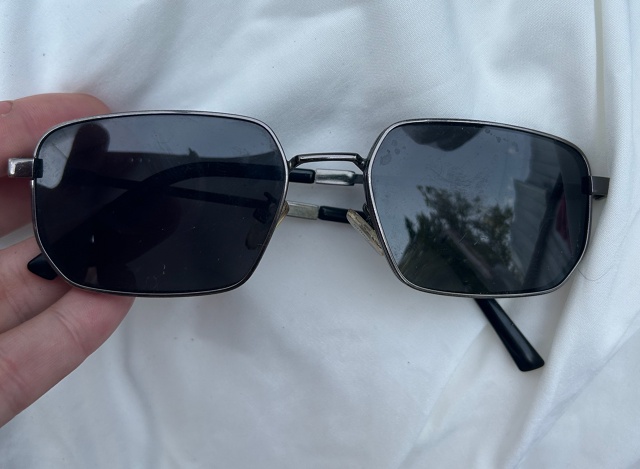 Найдены на пляже
Обращаться по тел 89527736314 - Екатерина