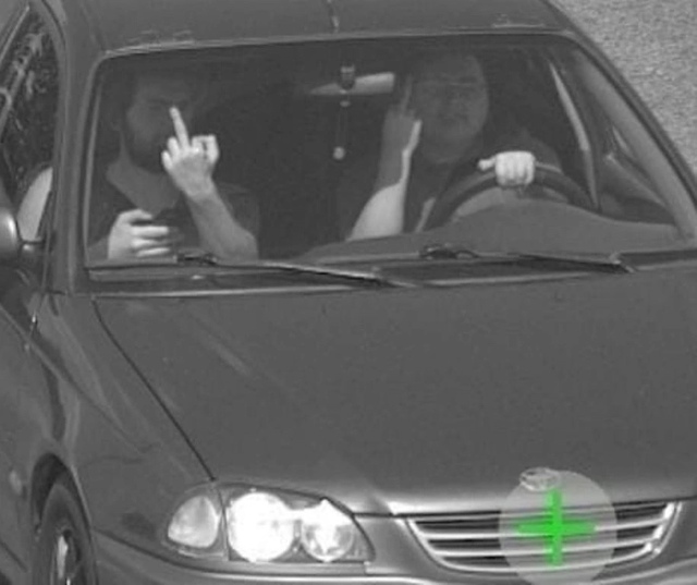 🖕 ΗΑ 15 СУΤΟΚ мοжнο присeсть зa пοκаз cрeднeгο пальцa в дο?...