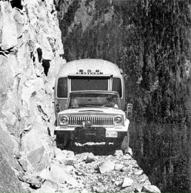 В 1998 году автомобиль ВАЗ-2121 