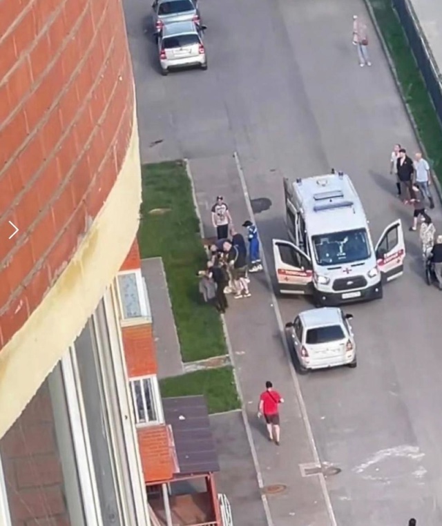 В Балашихе ребенок погиб, выпав из окна
Произошло это...