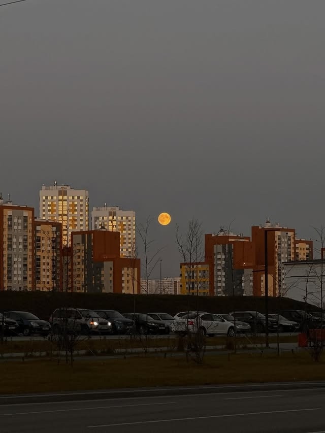 Осенний вечер в столице Урала🌆