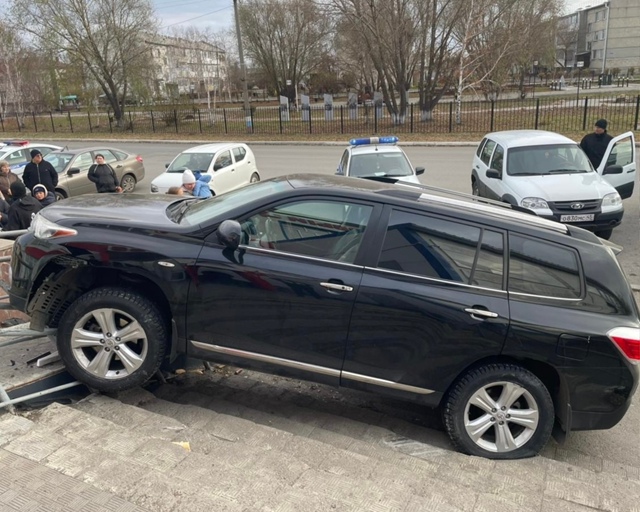 🚨В Половинском округе два ребенка пострадали в резул?...