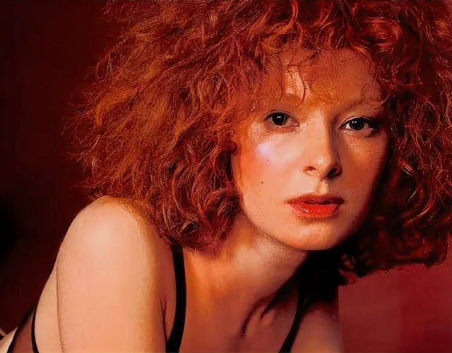 Так сейчас выглядит Амалия Мордвинова😅
Актрисе сейч?...