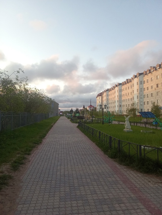 Нарьян-Мар. Время полночь. На улице пустынно и светло к?...