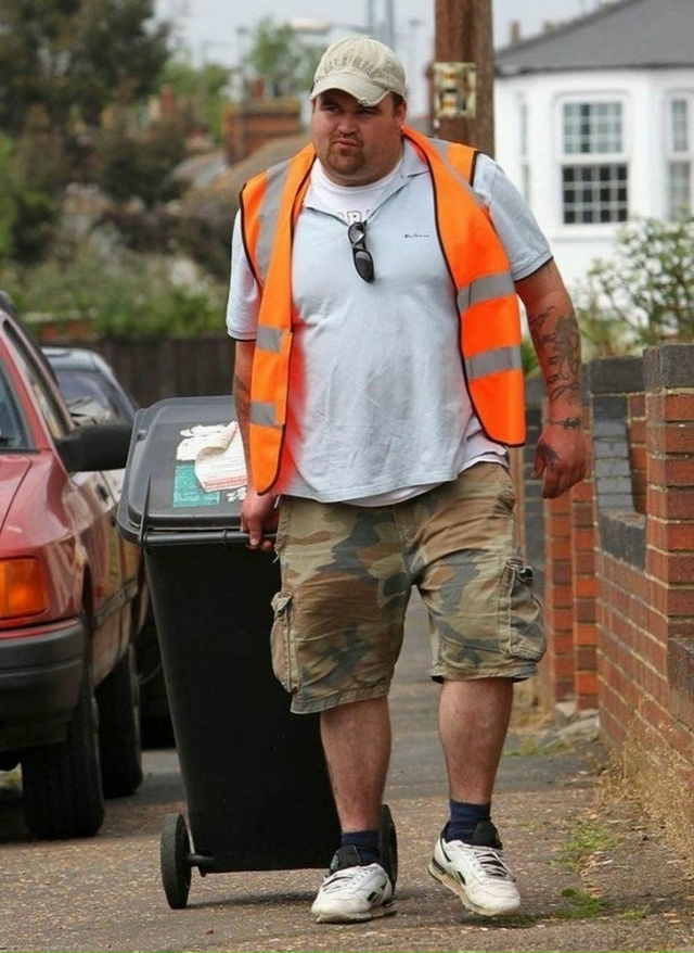 Как просрать целое состояние:
19 летний Американец Май?...