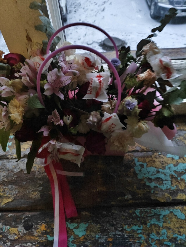 Скорынина 4. Кто то хотел порадовать маму. Но, что то пош...