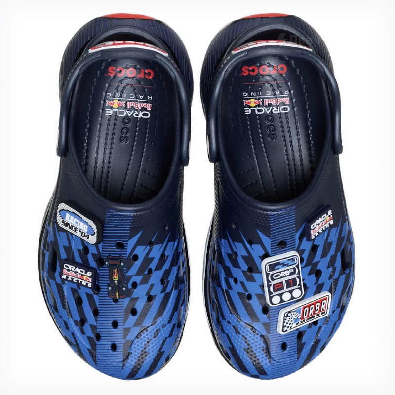 Crocs замутили коллаб с Red Bull и выкатили гоночные тапки в виде болидов F1
Покупателей ждёт два в