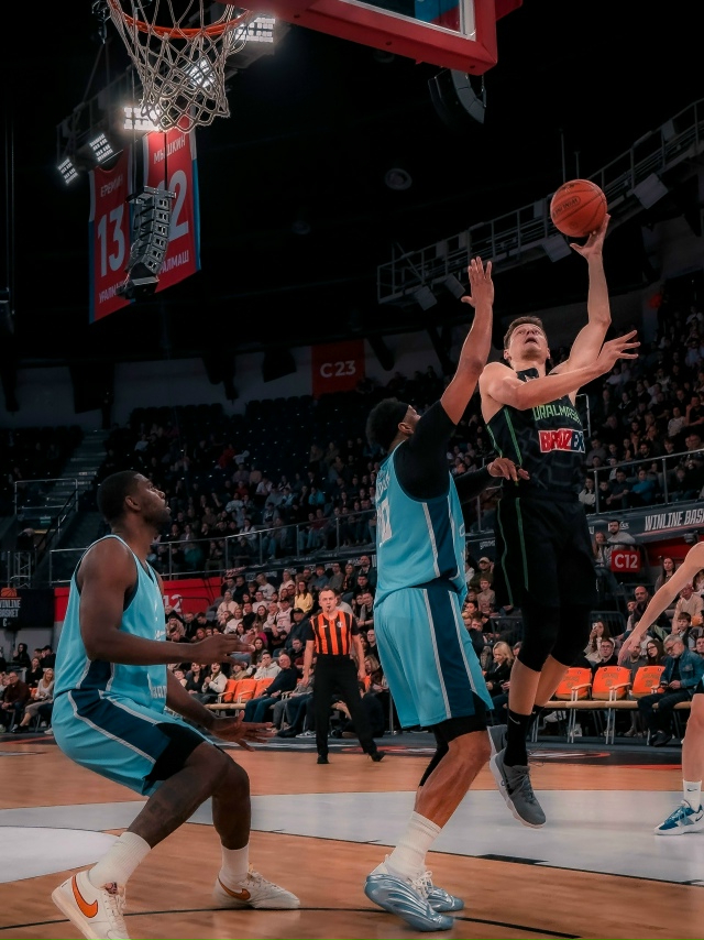 Фото с матча BASKET CUP между «Уралмашем» и «Зенитом» (63:92)???...