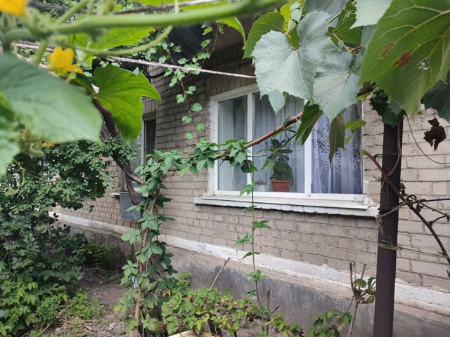 Продаю 3-х комнатную квартиру (угловая, на 1-м этаже) в це...