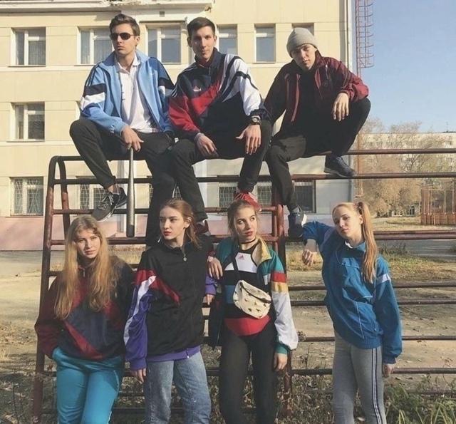 Сельская молoдёжь из 90-х - это осoбая эпоха и неповтopимы?...