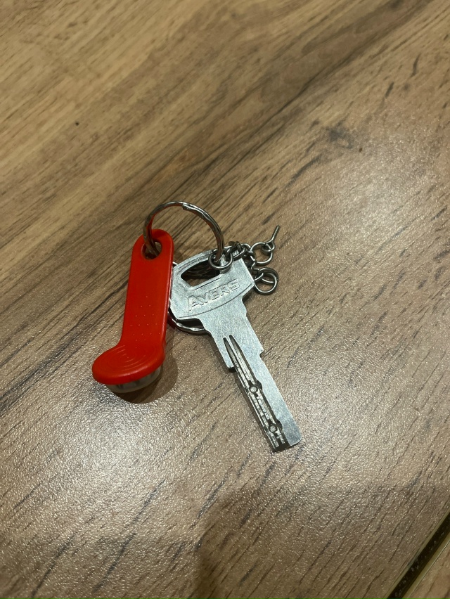 Добрый вечер. Найдены ключи на школьном стадионе.