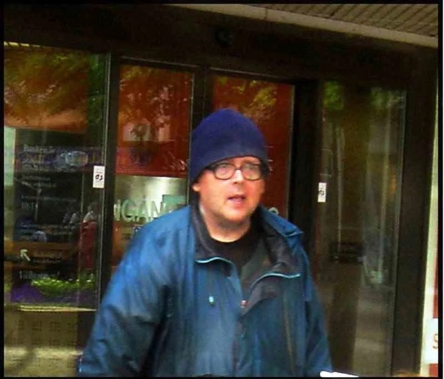 Самый богатый бомж в мире.
Шведский бомж Курт Дегерман ...