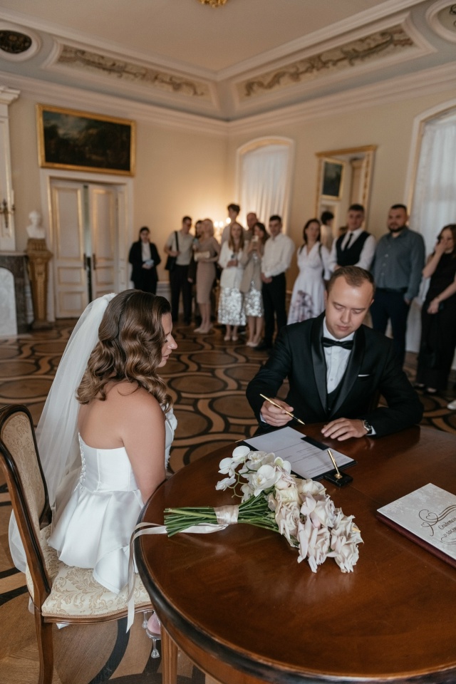 Девочки, тоже хочу поделиться с вами нашим днём свадьб?...