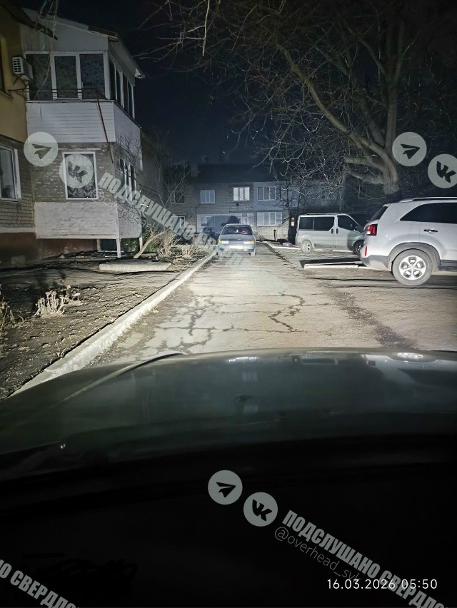 Улица Гвардейская 84.
Раннее утро.
Автоледи, вам не каже?...