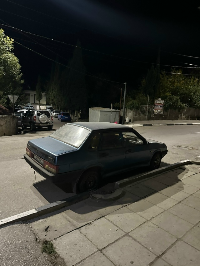 Прошу гос авто инспекцию города Ялты обратить внимани?...