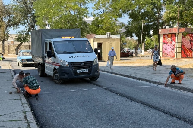 Продолжается ремонт дорожного полотна на проезде Сове...