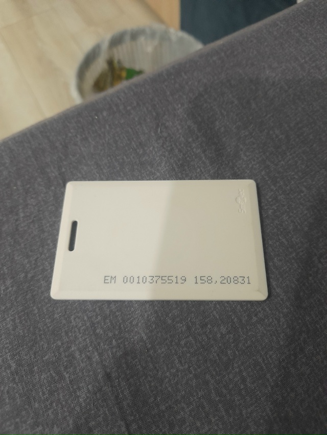 Фото 1. Женщина, ехавшая вчера утром с поликлиники на та...