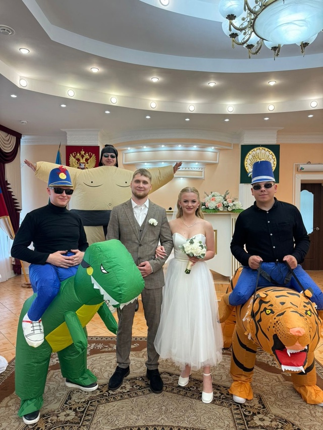👰 Необычная свадьба в Ишимбае
В отделе ЗАГС Ишимбайс...