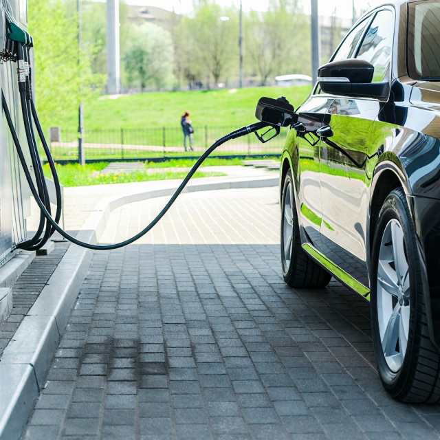 👉Бензин в России подешевел впервые за 8 месяцев
Цена ?...