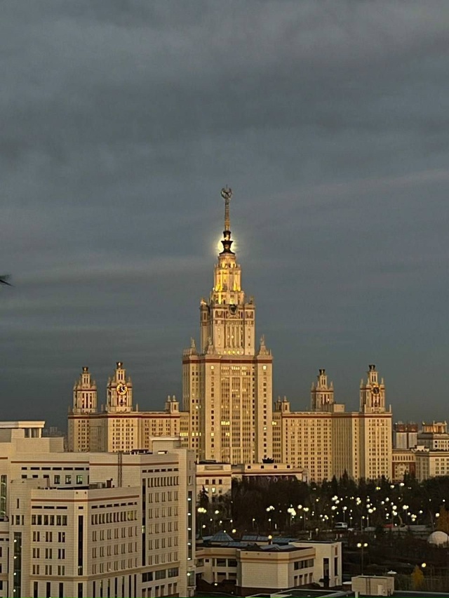 ⚡️Ярчайшая Бобровая Луна взошла над Россией — это са?...