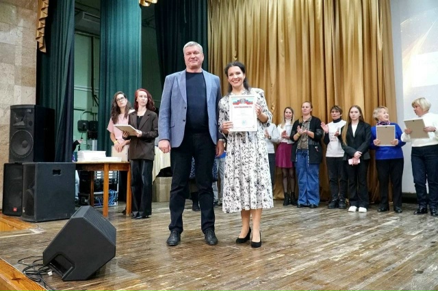 В преддверии Дня добровольца поздравил евпаторийских ...