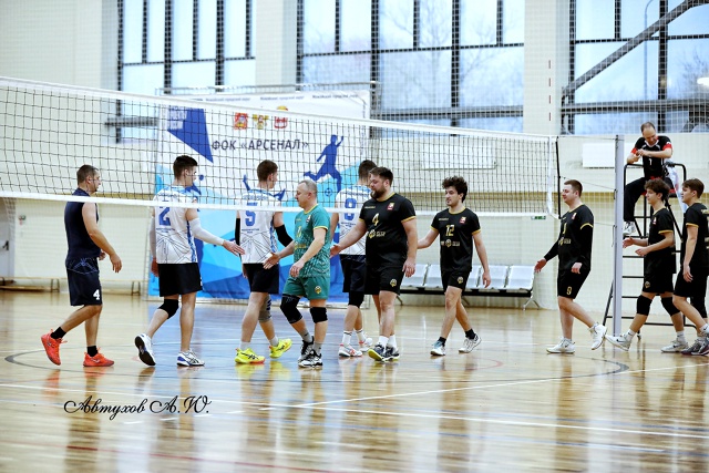 Сегодня в Можайском ФОК «Арсенал» кипели волейбольные...
