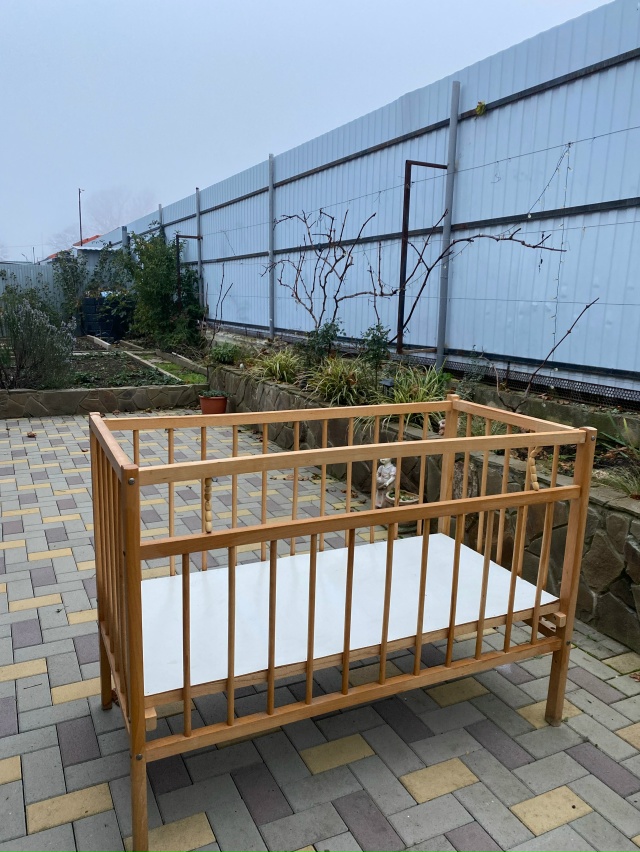 Отдадим детскую кроватку с матрасом за конфетки
Звони...