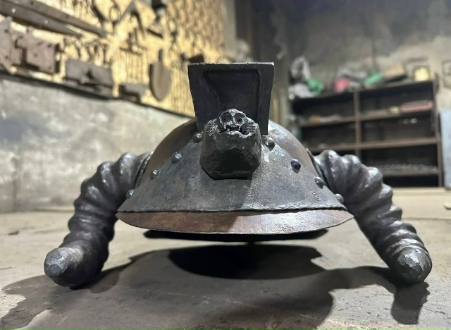 Шлем из фильма «Джентльмены удачи» почти готов. Кунгур...