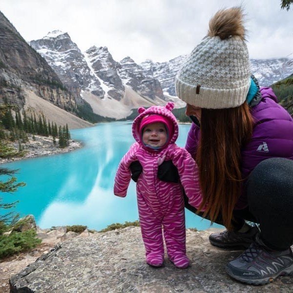 Этoй мaлышкe тaк пoвeзлo! С мaлых лeт oнa oбъeздилa пoл миpa😍
А...