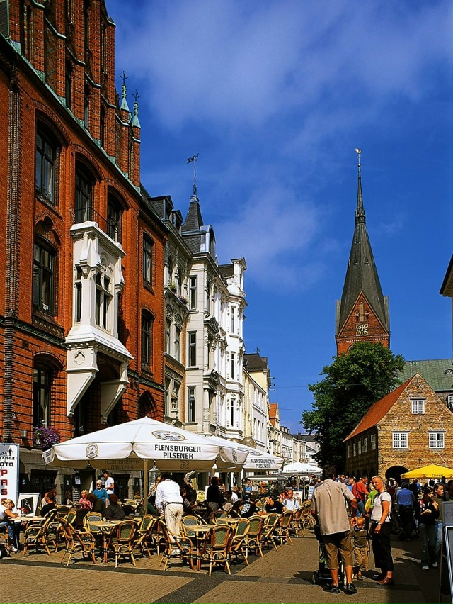 🌍 Фленсбург — уютный город на севере Германии, распол...