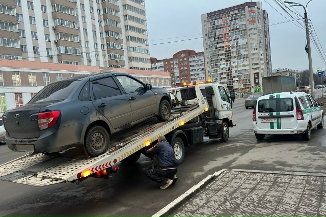 ❗🚔 В Копейске прошёл рейд ГИБДД и приставов — работа?...