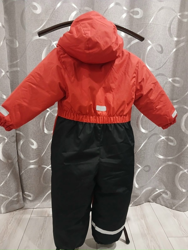 Продам детский комбинезон, зима, новый(не подошёл разм...