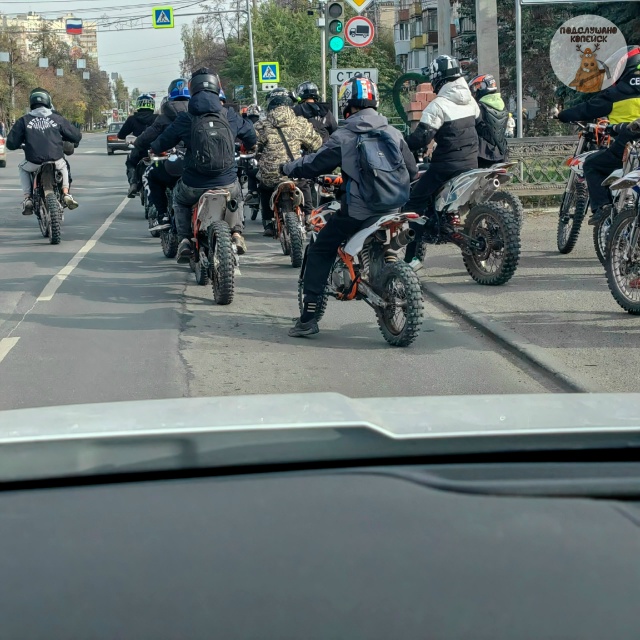 Что за беспредел в центре города? По главной улице чере...