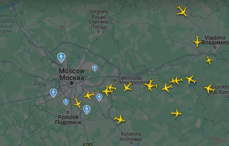 ✈️ Очередь из самолётов образовалась в воздушном пространстве Москвы — в очереди более 22 бортов
↪️
