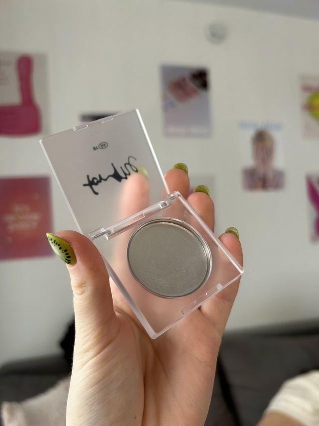 Нашла прозрачные румяна, буду тестить. Упаковка как бу?...