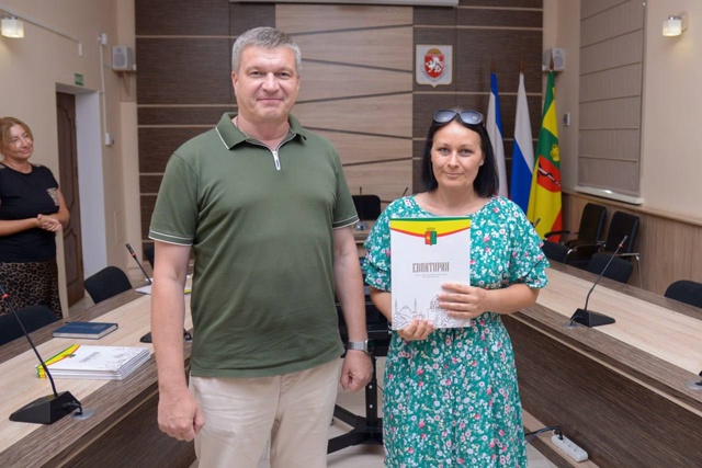 Сегодня вручил 18 постановлений на выдачу земельных уч?...