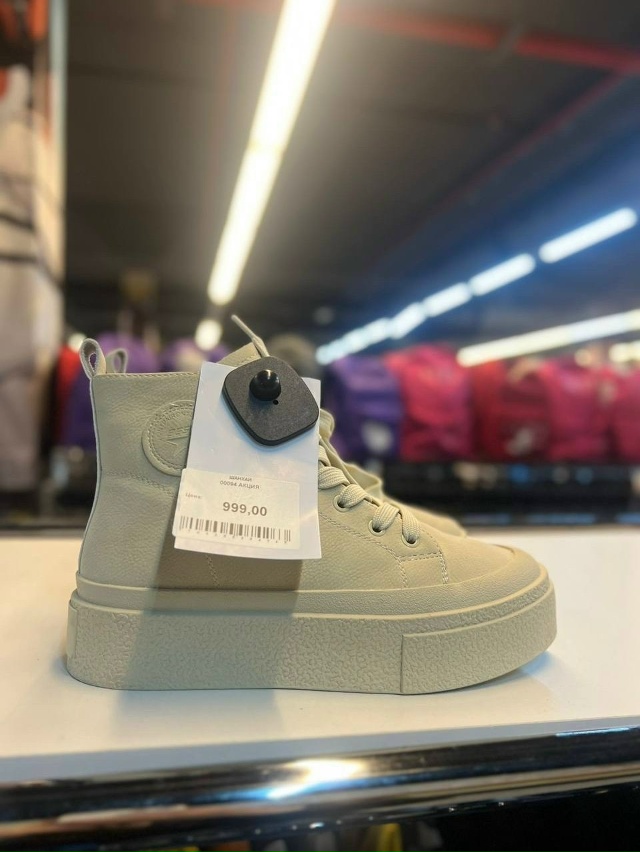 Пара зимней обуви за 999 рублей - это мечта?
Вовсе не ме?...