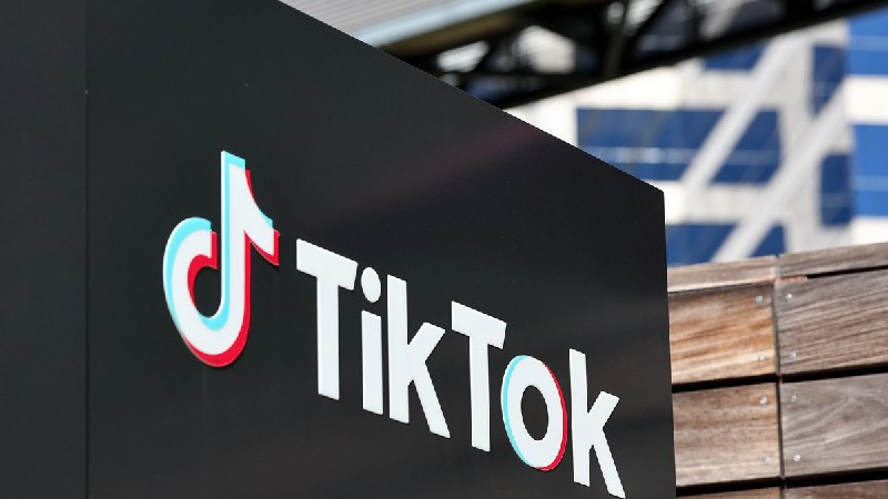 Приложение TikTok в США будет закрыто
Сотрудники TikTok разрабатывают новую версию приложения для а