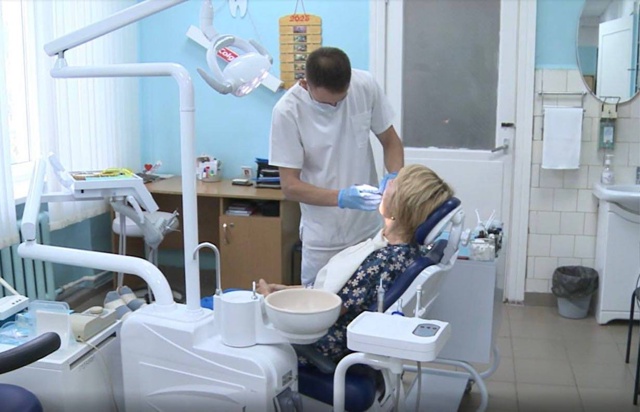 👉В Сафоновском округе молодые врачи получили служебн...