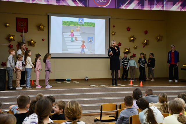 Сотрудники отделения Госавтоинспекции МО МВД России «...