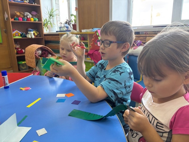 БАБУШКА РЯДЫШКОМ С ДЕДУШКОЙ
В Грузенской сельской биб?...