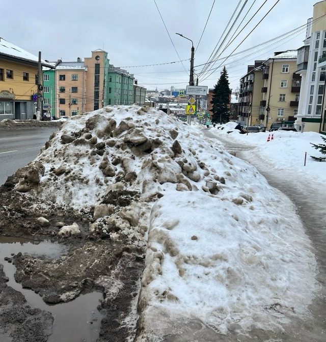 ❗Вину за снег на курских тротуарах возложили на зампр?...