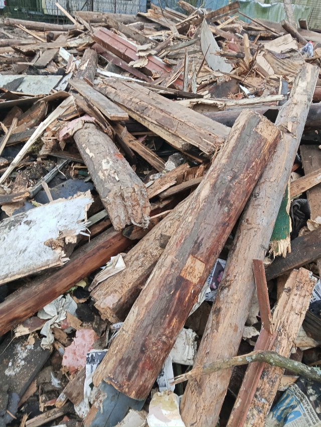 Отдам брус, доску на дрова.
Отрадное 12 линия. Анонимно
...