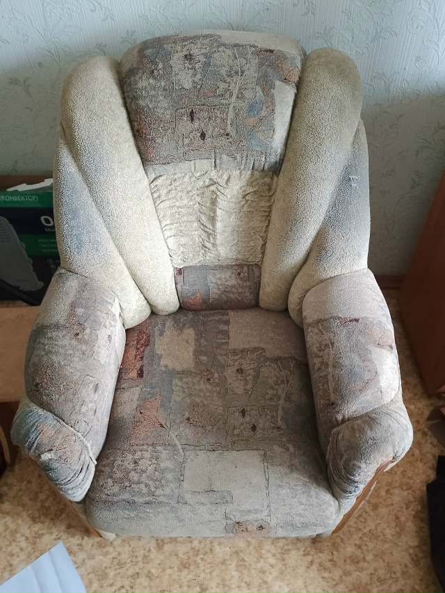 Отдам 2 дивана и кресло, самовывоз.