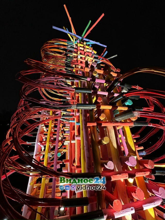 На Малом Тарычёвском пруду появилась необычная нового...