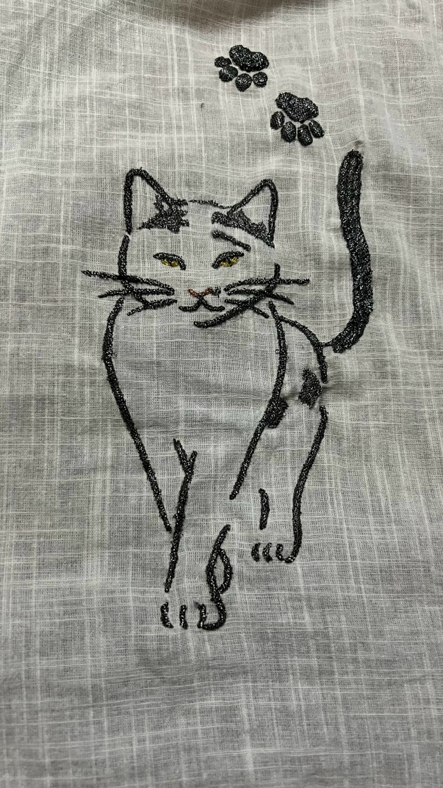 Не задалось у меня с принтами на футболку, поэтому выши...