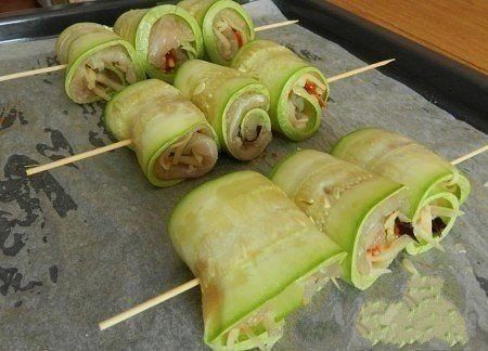 Суперские рулетики из кабачков с куриным мясом
Ингред...