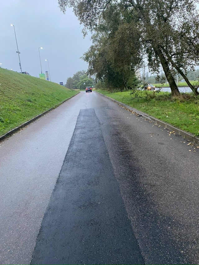 Впервые в Петергофе выполнен ямочный ремонт проездов ?...