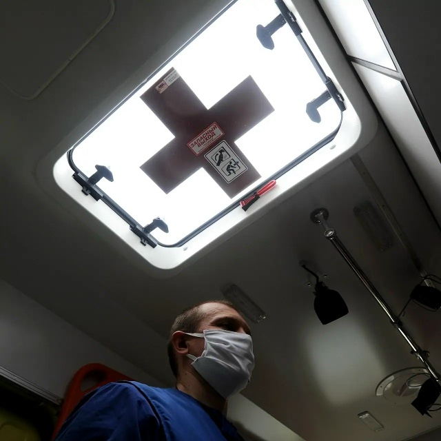 В Воронеже 14-летний подросток отрезал себе половой орг...