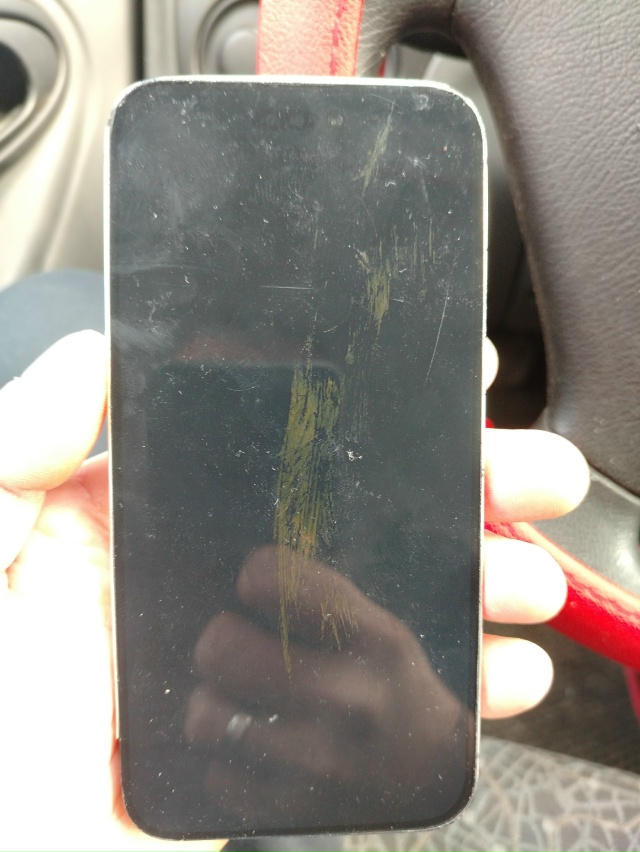 Найден айфон на улице Комсомольская, около дома 36. Верн...